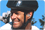 Ear-hook design ideal for listeners with an active lifestyle