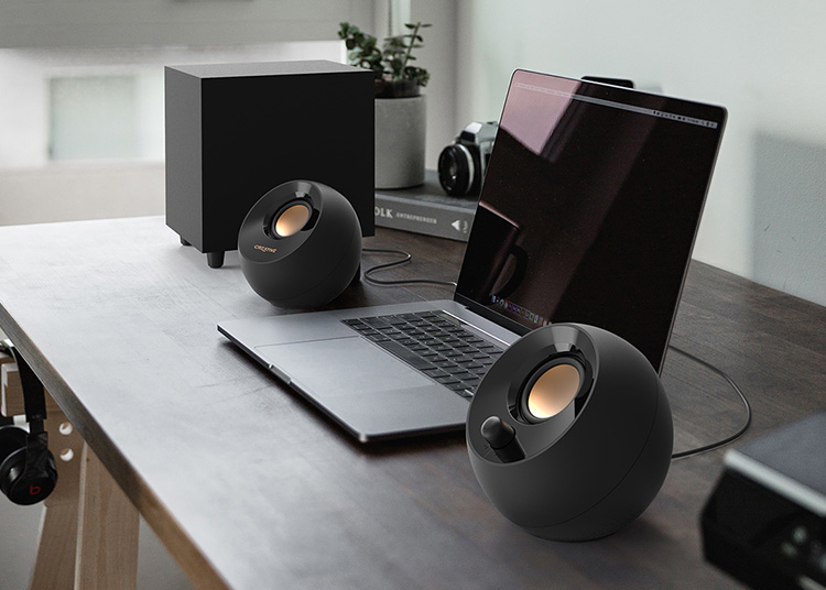 creative pebble plus subwoofer