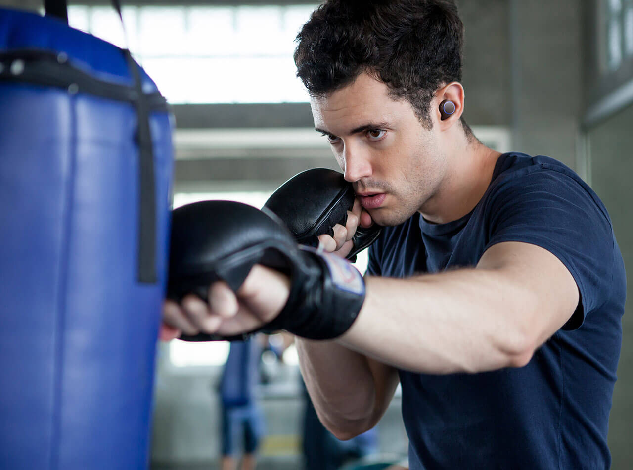 URBANITES WITH AN ACTIVE LIFESTYLE WHO ENJOY TRUE WIRELESS FREEDOM